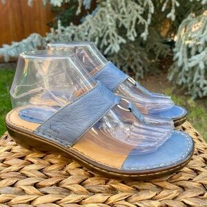 Beautiful Denim Blue Leather Born boc Thong Toe Low Wedge Sandal. Women’s size 7